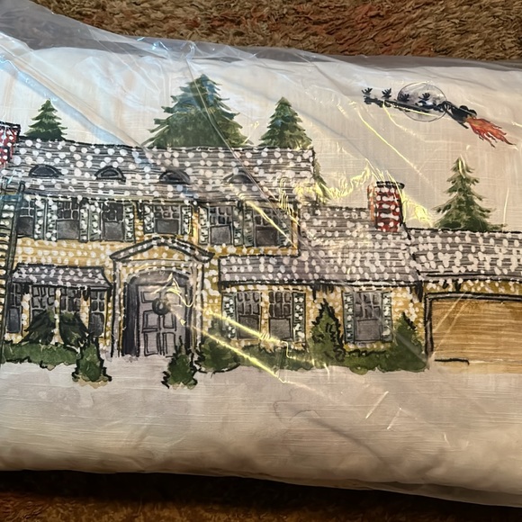 Pottery Barn National Lampoon Christmas Vacation Lit Pillow BNWT SO NEAT! - Picture 2 of 6
